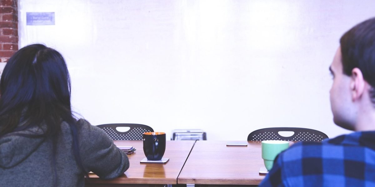 Illustrating the mutual benefits of corporate-startup collaboration.