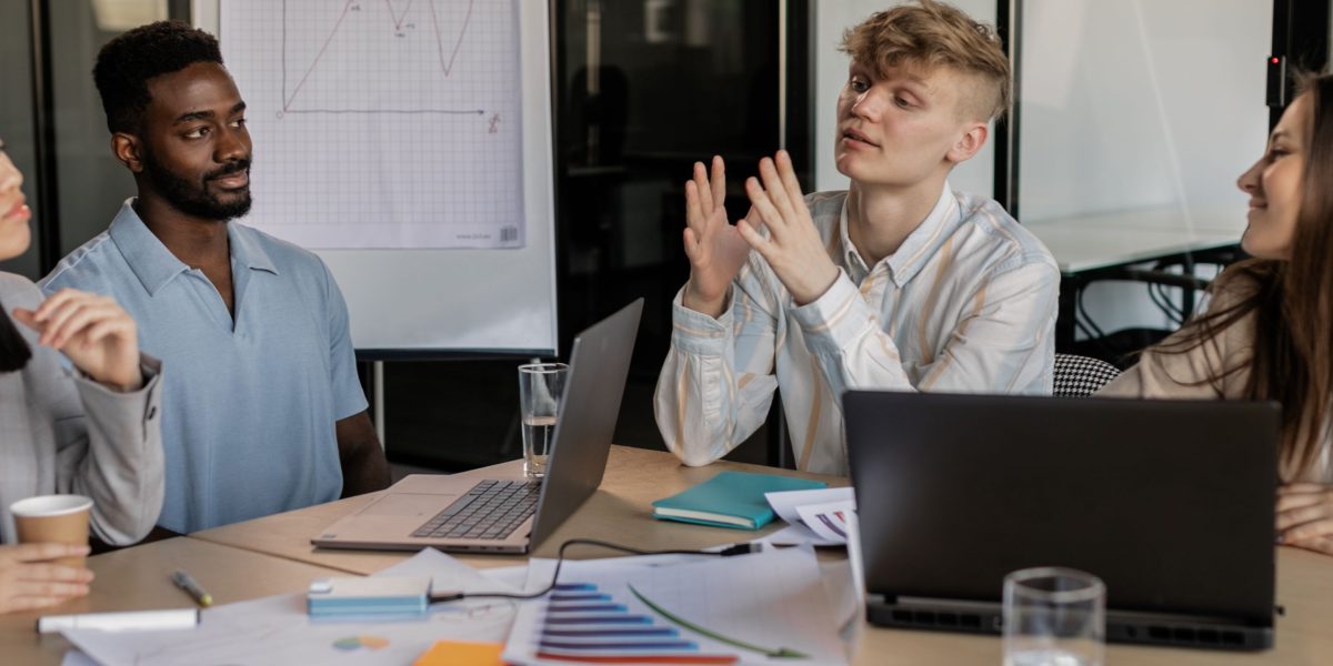 Founders collaborating with advisors, leveraging expert insights to refine their fundraising strategy and pitch.