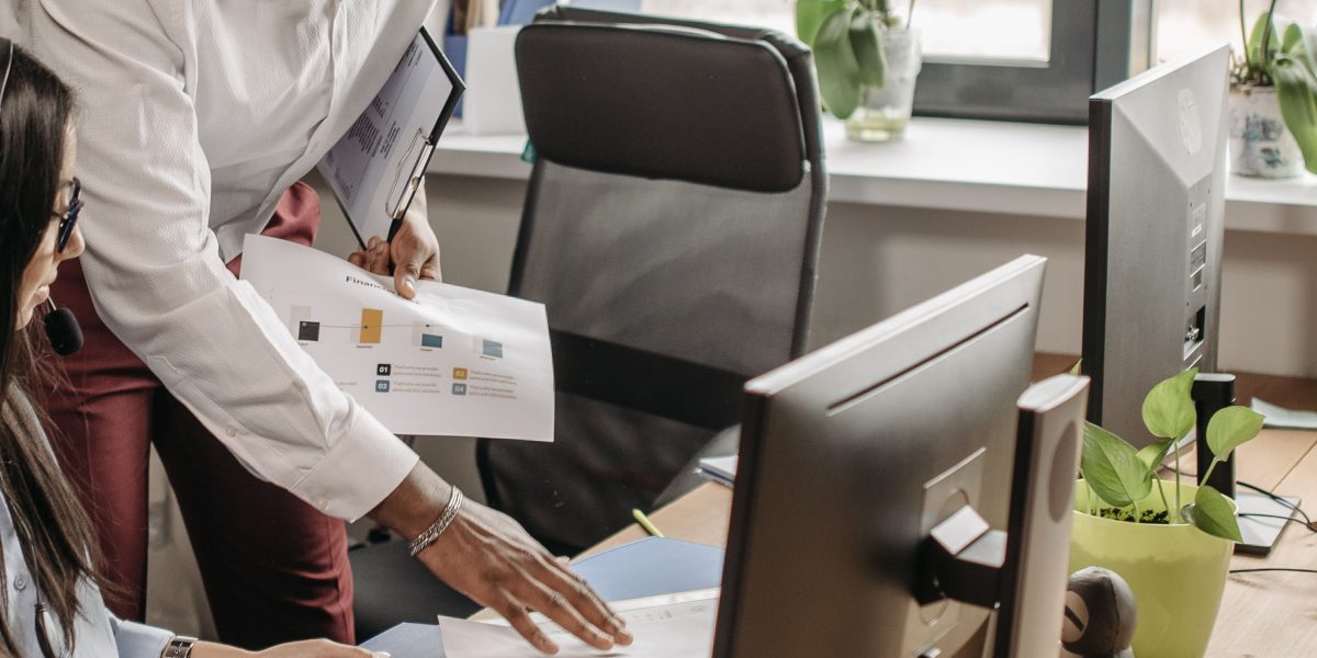 An entrepreneur receives guidance from an experienced investor or mentor.